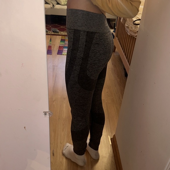 Victoria secret Pink Active leggings size medium - Picture 6 of 8